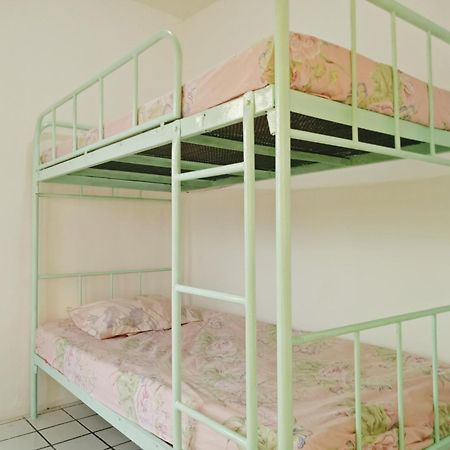 Griya Backpacker Pak Yon Bed & Breakfast Malang Ngoại thất bức ảnh
