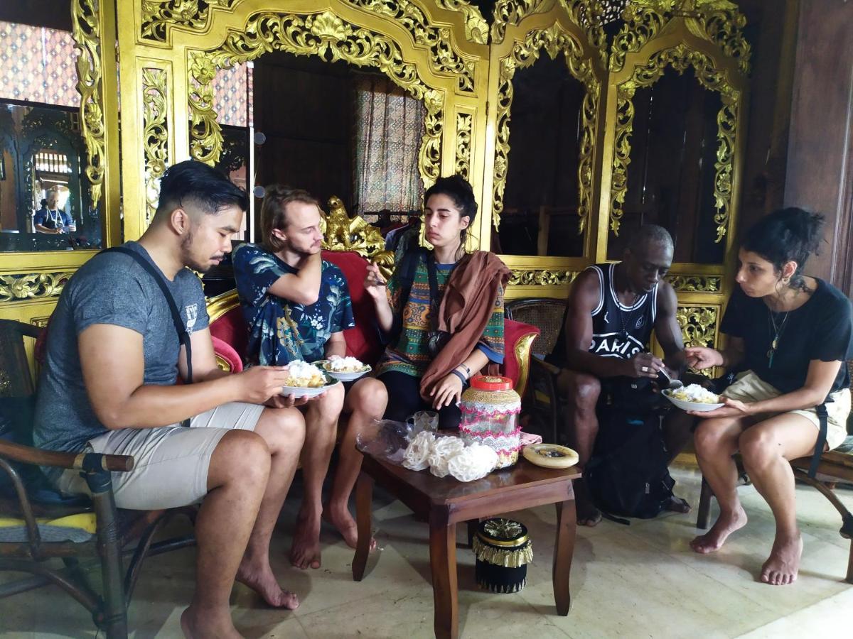 Griya Backpacker Pak Yon Bed & Breakfast Malang Ngoại thất bức ảnh