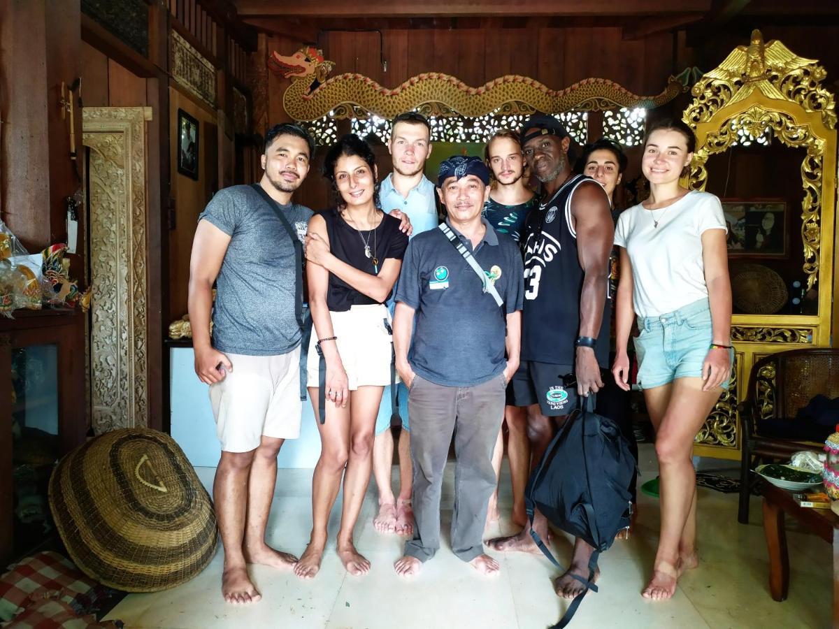 Griya Backpacker Pak Yon Bed & Breakfast Malang Ngoại thất bức ảnh