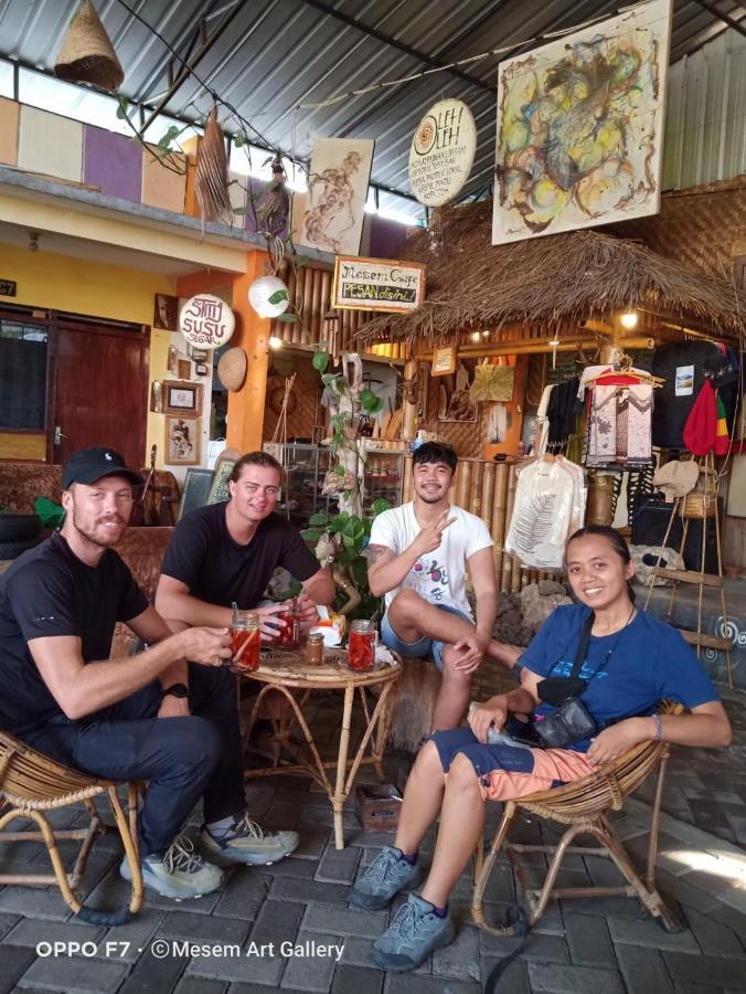 Griya Backpacker Pak Yon Bed & Breakfast Malang Ngoại thất bức ảnh